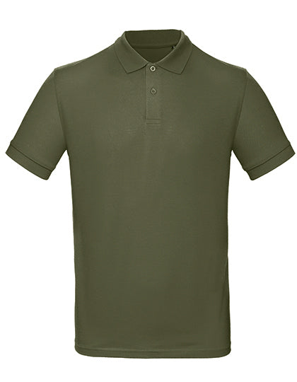 Hellblaues Poloshirt von B&C, schlicht mit DTF-Druck, aus weichem Stoff, zeigt Kragen, Knöpfe und kurze Ärmel.